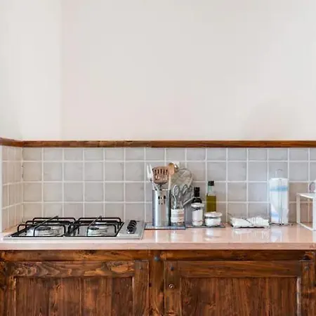 アパート La Mansardina Di Nonno Biagio バスティーア・ウンブラ